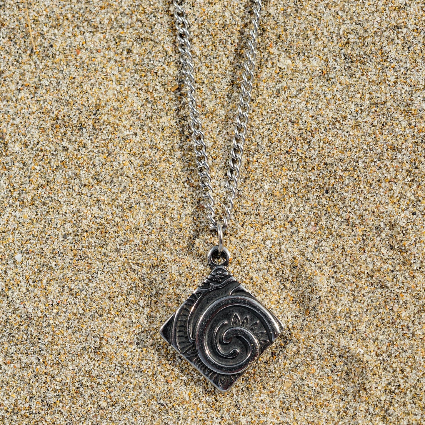 SPIRAL NECKLACE