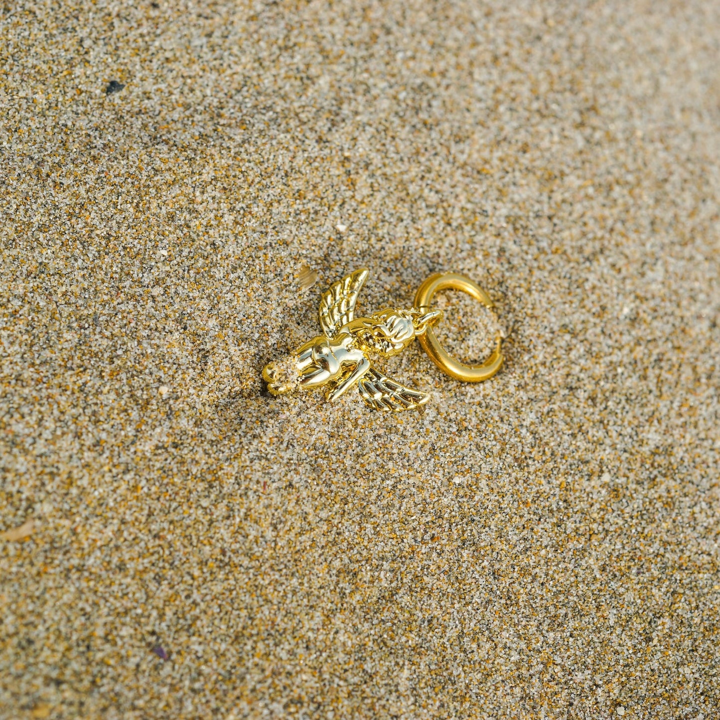 2 GOLDS ANGEL EARRING